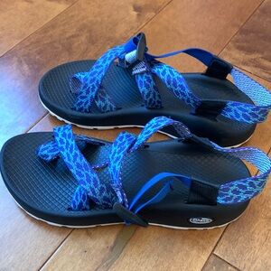 Chaco sandals in size 9